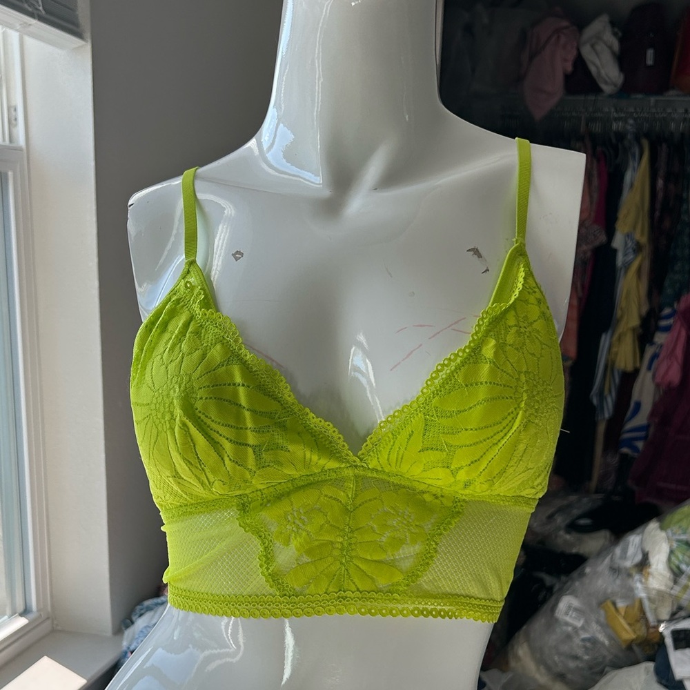 AERIE NEON LACE BRALETTE SIZE M NWOT